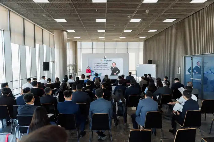 В столице начался обучающий семинар-тренинг для руководителей молодежных ресурсных центров (4)