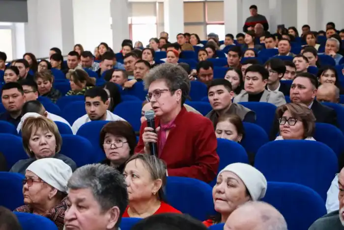 Диалог между полицией и жителями Астаны: вопросы безопасности и успехи в снижении преступности Атырау