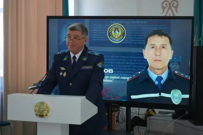 Открытие класса Жас сақшы в Новоишимской средней школе приурочено ко дню рождения Газиза Байтасова Атырау