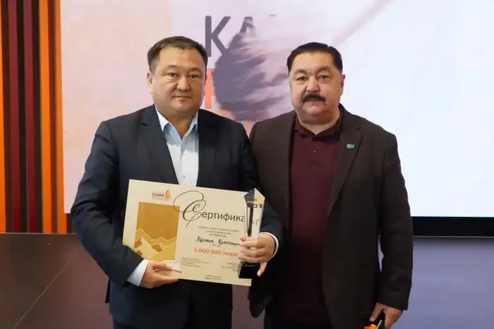 В Алматы наградили авторов современного казахского романа (2)