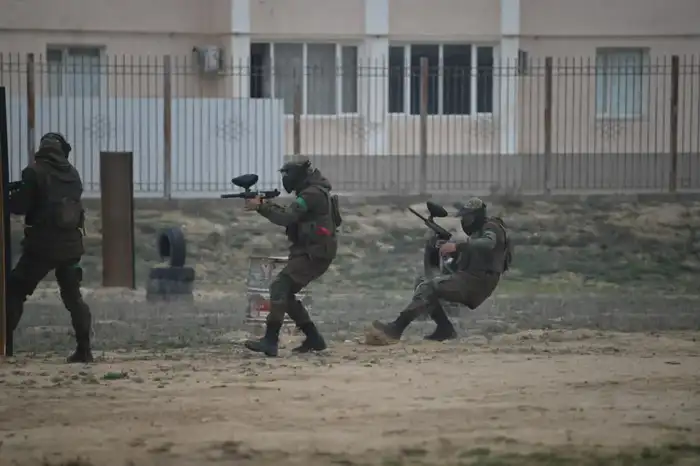 В Актауском гарнизоне внедрен новый метод боевой подготовки – военно-тактический пейнтбол (6)