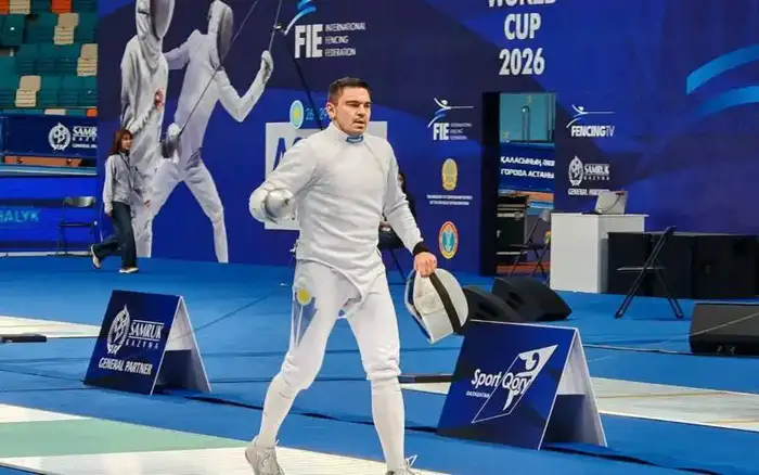 Руслан Курбанов из ВКО завоевал серебро на Кубке мира по фехтованию на шпаге Атырау
