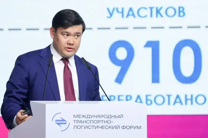 Зампред Комитета Максат Баяхмет выступил на МТЛФ в Санкт-Петербурге (3)