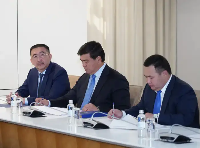 Заседание антитеррористической комиссии в Туркестанской области: обсуждение мер безопасности Атырау
