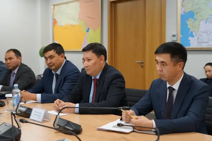 В ТУРКЕСТАНСКОЙ ОБЛАСТИ АКТИВНО РАЗВИВАЕТСЯ ВОЛОНТЕРСКОЕ ДВИЖЕНИЕ (2)
