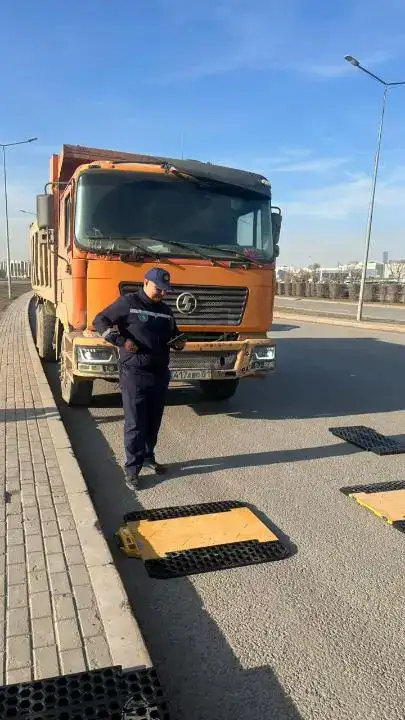 Ужесточение контроля за движением тяжеловесного автотранспорта в Астане: меры безопасности и последствия Атырау