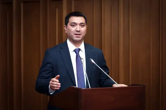 В Министерстве просвещения состоялось обсуждение новой Конституции (8)