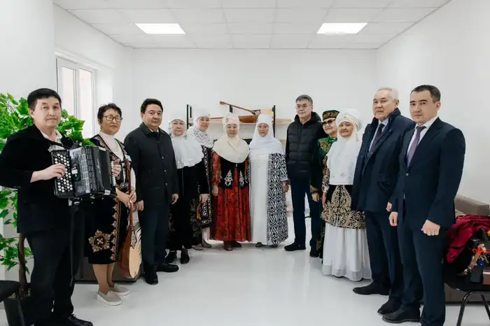 Серик Шапкенов ознакомился с новым зданием центра активного долголетия в Атырау (8)