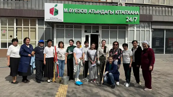 Чистота города – общая ответственность: представители сферы культуры Алматы активно приняли участие в субботнике (2)