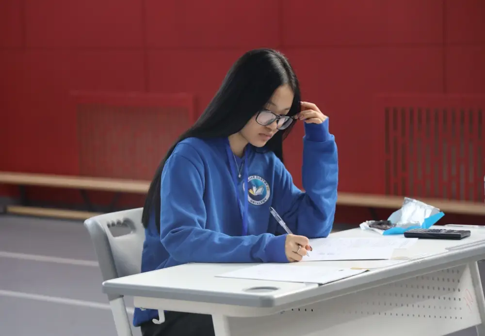 Казахский язык зазвучал на международной олимпиаде, как новый аккорд в симфонии знаний Атырау