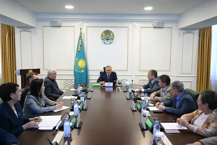 Бейбит Исабаев обсудил с сенаторами развитие экономики Жетісу (3)