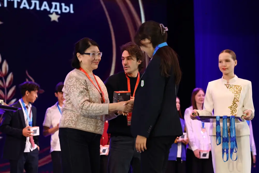 В Петропавловске определены лучшие участники республиканской олимпиады по общественно гуманитарным предметам среди учащихся 10-11 (12) классов (6)