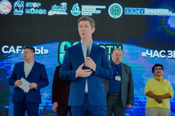 Астана присоединилась к глобальной экологической акции «Час Земли» (8)
