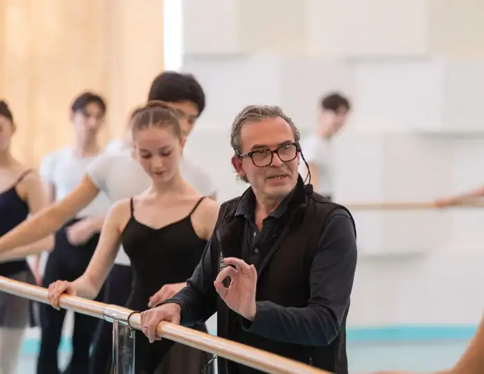 Мастер-классы по стилю Бурнонвиля в Казахстане: влияние на развитие классического балета Атырау