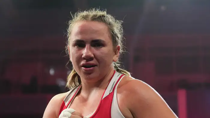Казахстанская боксёшка Надежда Рябец вышла в финал чемпионата Азии-2026, одержав победу в полуфинале в весовой категории до 80 килограммов! Атырау