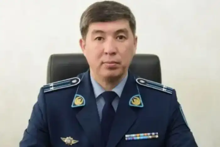 Начальник управления полиции Атырау Исаев уволен из органов внутренних дел за отрицательные основания и помещён в изолятор временного содержания. Атырау