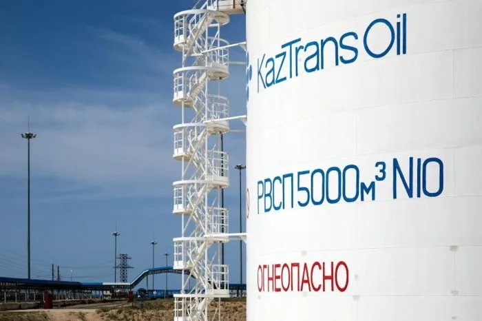 Нефтяная река поднимает уровень: «КазТрансОйл» объявляет о росте тарифов на перекачку нефти Атырау
