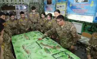 В 44 школах и одном колледже страны открыты военно-патриотические классы "Жас бүркіт" для более 1400 учащихся