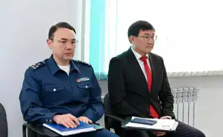 Прием граждан акимом области обсуждение земельных участков и социальных вопросов
