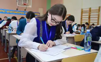 Заключительный этап олимпиады по общественно гуманитарным предметам в Таразе для учащихся 9-11 классов