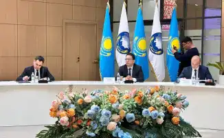 Ермек Кенжеханұлы обсуждает развитие агросектора с жителями Туркестанской области