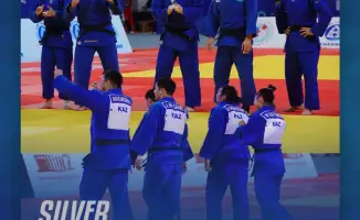 Сборная Казахстана серебряный медали командные соревнования чемпионат Азии по дзюдо