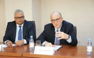 Вице-министр транспорта РК Талгат Ластаев встретился с представителями IATA для обсуждения авиационной безопасности и новых технологий