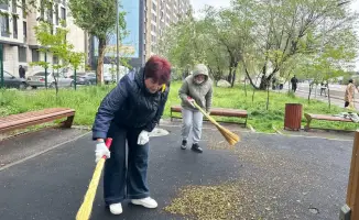 Субботник на улице Карьерной в Алматы: 50 кубометров мусора вывезены, санитарное состояние улучшено