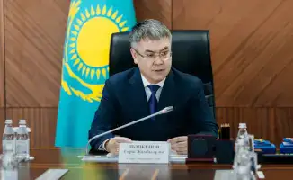 Золотые звезды на фоне справедливости: в Атырау отметили активных граждан