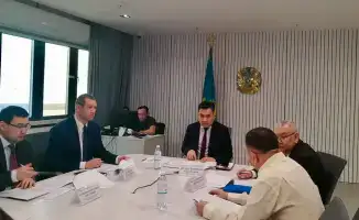 Министр труда Аскарбек Ертаев выслушал граждан и ответил на их вопросы