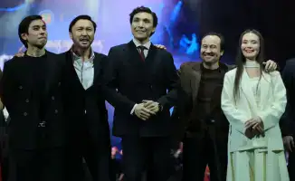 В Казахском национальном театре прошел парад спектаклей, посвященный Международному дню театра, отмечая достижения актеров и актрис