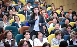 Обсуждение международных стандартов в рамках проекта «Келешек мектептері»