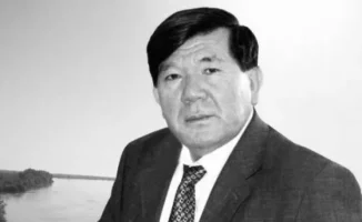 Алматинцы требуют переименовать улицу Розыбакиева в честь поэта Мухтара Шаханова