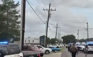 Пьяный водитель наехал на толпу на параде в США: 13 пострадавших в Луизиане
