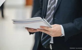 В Казахстане обсуждают новые меры по ограничению полномочий депутатов маслихатов: лишение права голоса и зарплаты, а также расширение их влияния на бюджет.