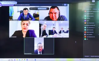 Министр Ерсайын Нагаспаев обсуждает социальные инициативы с гражданами Казахстана