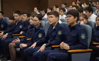 В Алматы прошел урок по предотвращению экстремизма для школьников полицейского класса