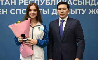 Спортсмены Казахстана получили награды за вход в ТОП-10 зимних Олимпийских и Паралимпийских игр