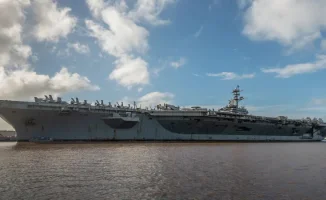 Иран усиливает военное присутствие в Ормузском проливе: новые мины и ответ США с авианосцем