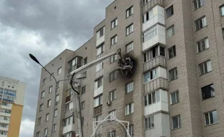 В Астане пожарные эвакуируют жителей многоэтажного дома: огонь охватил квартиру на седьмом этаже