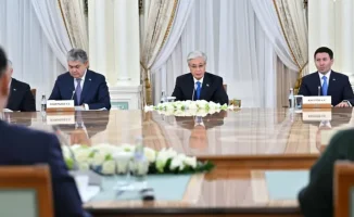 Президенты Казахстана и Монголии обсудили развитие прямых рейсов и туризма на встрече в Астане