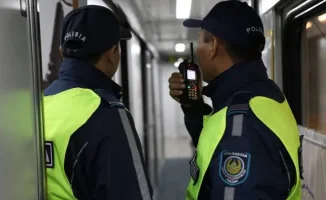 Казахстан: Новый закон о пенсионных выплатах и задержания полицейских в центре внимания 23 апреля