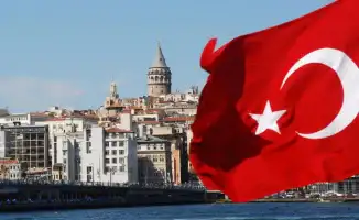 Сын президента Уганды требует миллиард и красоту от Турции