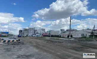 Атырау: Ремонт улицы Гагарина затянулся на второй год