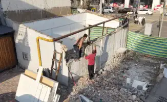 В Алматы владельцы точки с самсой лишились помещения: последствия сноса незаконной постройки
