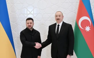 Зеленский предлагает Азербайджан для встречи с Путиным