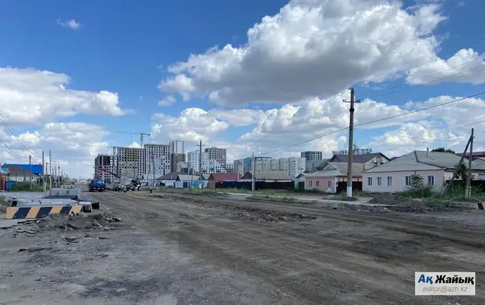 Атырау: Ремонт улицы Гагарина затянулся на второй год Атырау