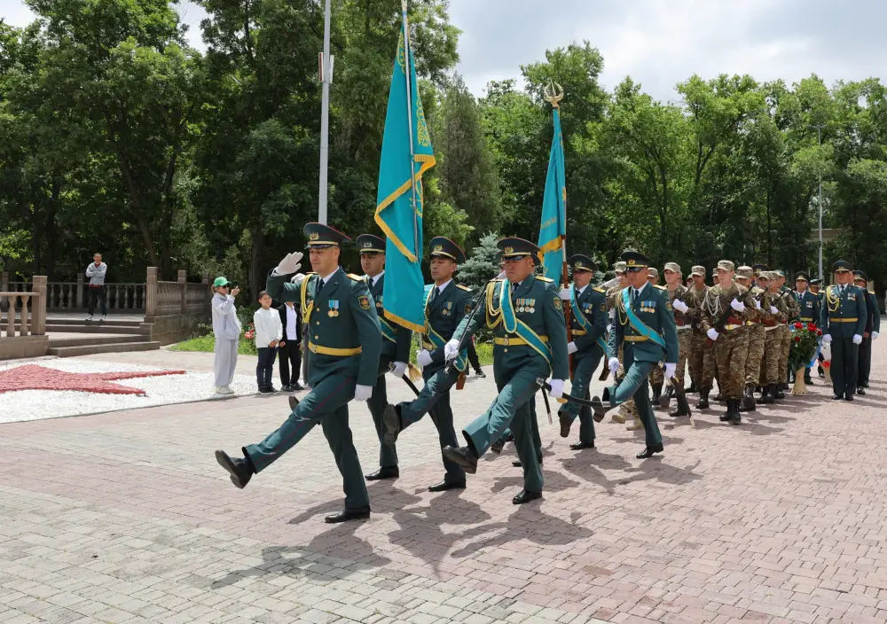 В Таразе новобранцы торжественно приняли военную присягу Атырау