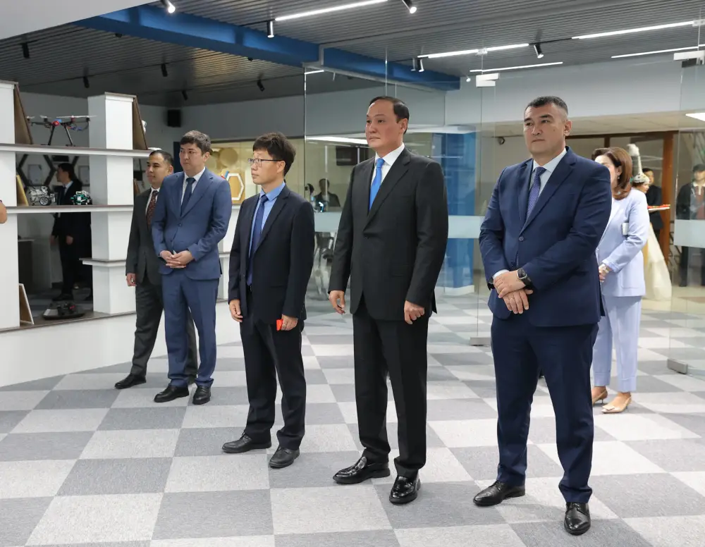 Лаборатория ИИ открылась в Жамбылской области (2)