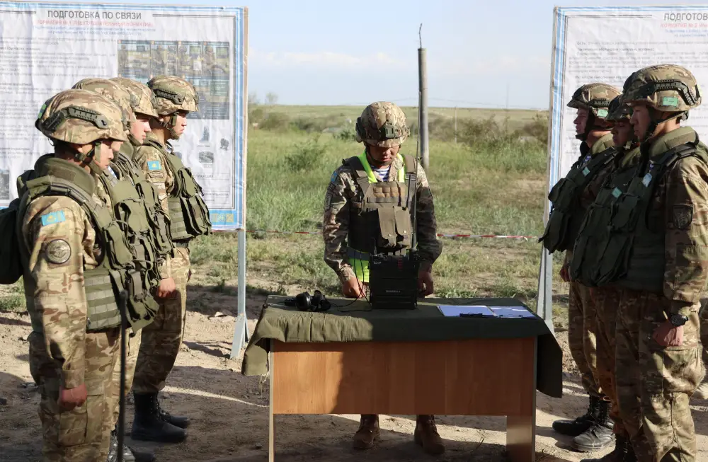 На коллегии Минобороны обсудили боевую готовность войск и их технологическое переоснащение (7)